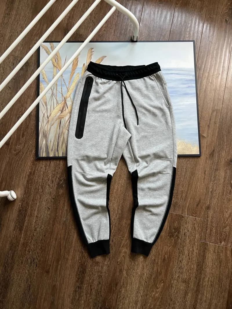 Nike Tech Fleece Hoodie and Joggers Set Heather Grey/Black — Black and light gray sweatpants