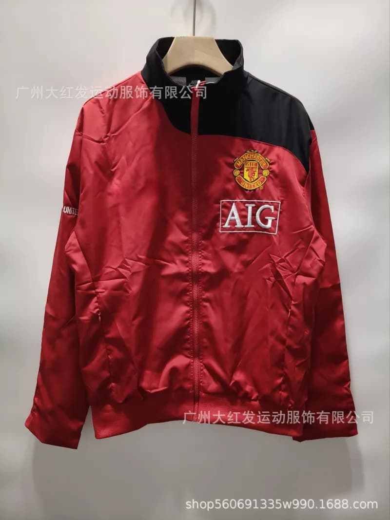 Jordan Softshell Jacket PSG Collaboration — 红色曼联