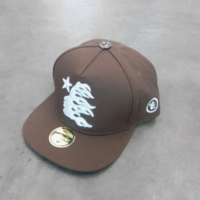 Palace Snapback Cap Flame Star — 咖啡色【刺绣女像-01款】