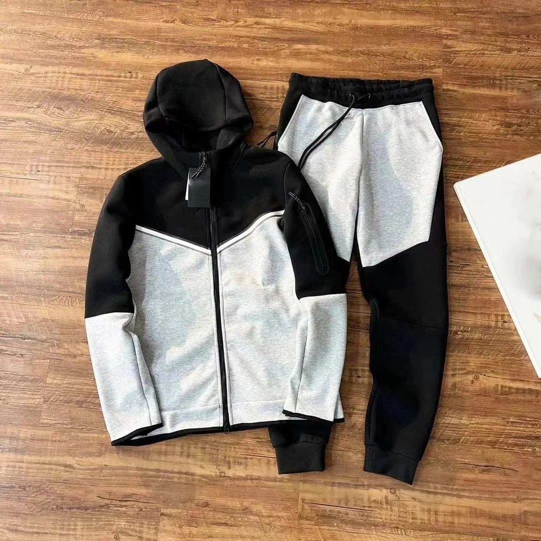 Nike Tech Fleece Hoodie and Joggers Set Deep Navy — 黑拼浅灰(半袖)