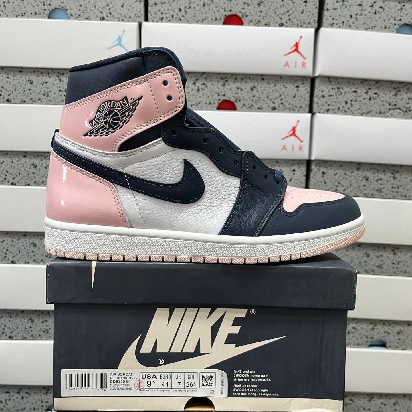 Air Jordan 1 High OG Bred Toe — DD9335-641 漆皮黑粉