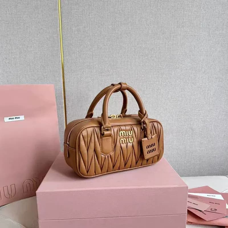 Miu Miu Matelassé Bag Quilted Mini — 棕色