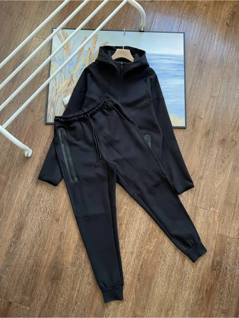 Nike Tech Fleece Hoodie and Joggers Set Heather Grey/Black — Black suit