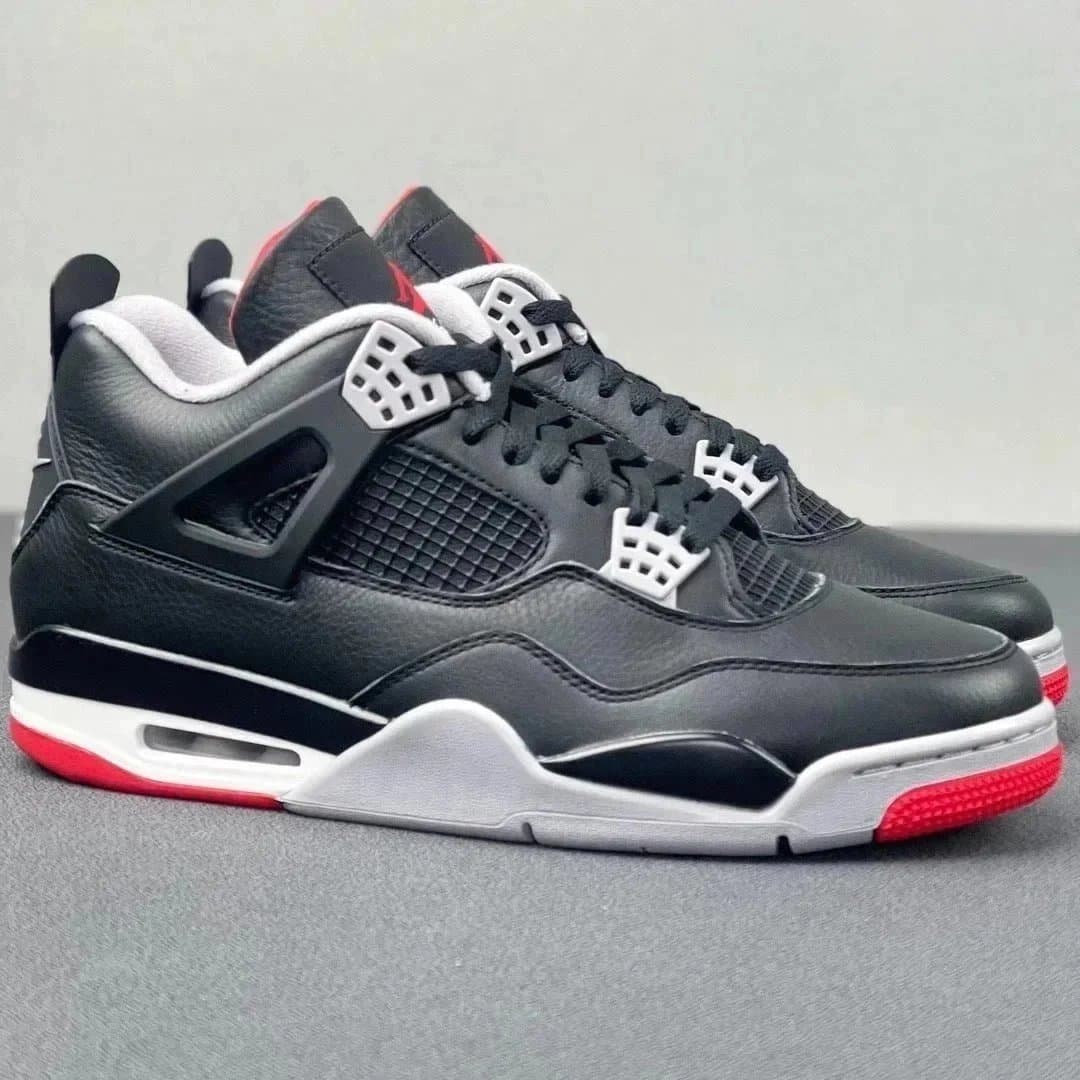 Air Jordan 4 Bred