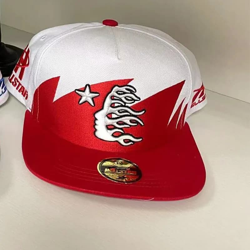 Palace Snapback Cap Flame Star — 红白色