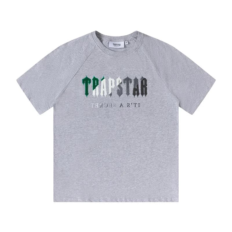 Trapstar Logo Shorts Gothic Logo Print — TX4HY2QY