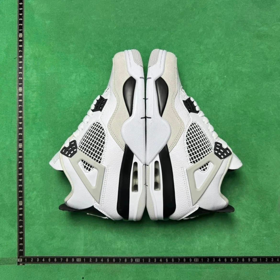 Air Jordan 4 Thunder — 2号小白水泥DH6927 111