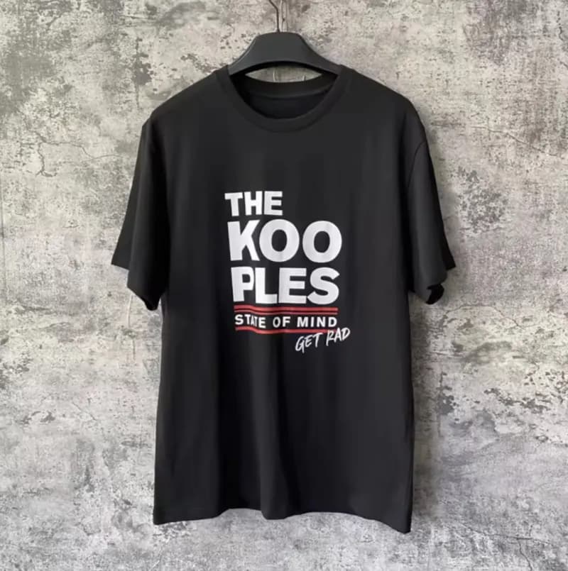 Logo T-Shirt Red Print — 8-black