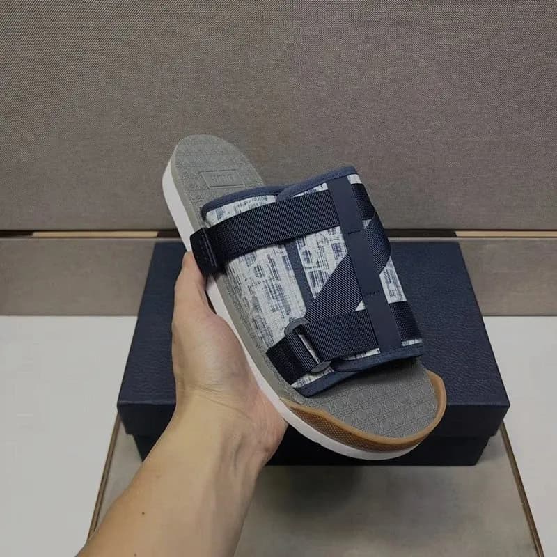 小潮六服装商行