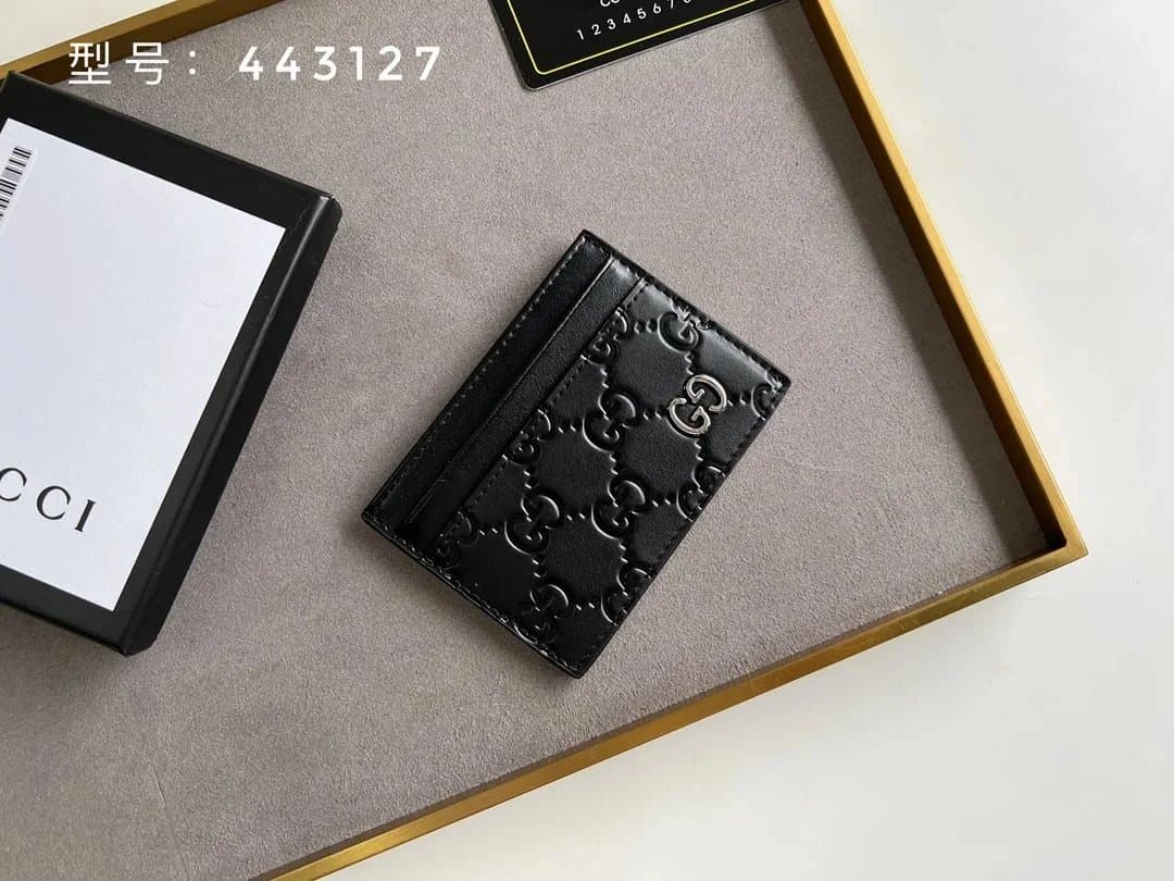 Gucci GG Marmont Cardholder Matelassé Leather