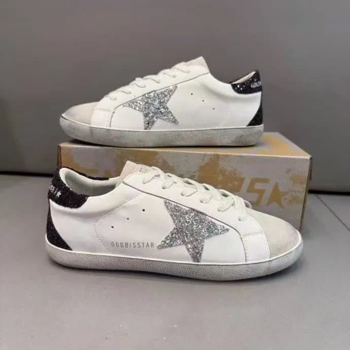Golden Goose Superstar Distressed White — 25