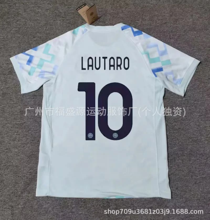 Home Jersey Lautaro 10