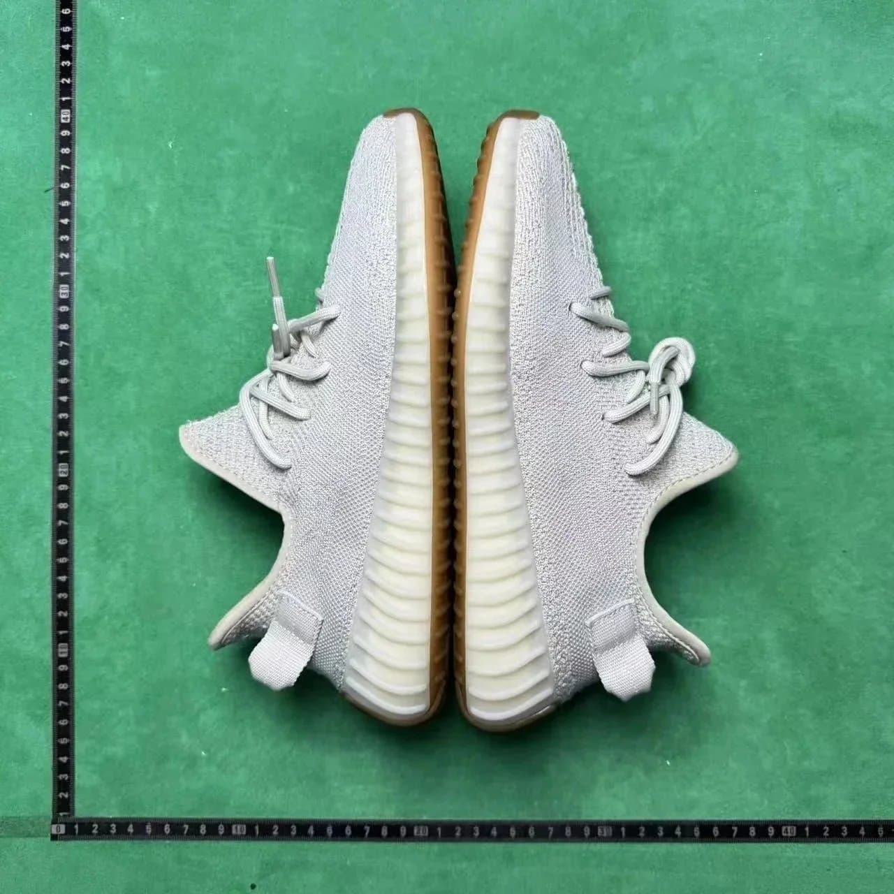 Yeezy Boost 350 V2 Zebra — 芝麻F99710