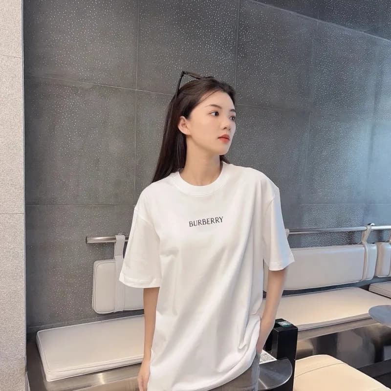 Burberry Logo T-Shirt Classic Logo