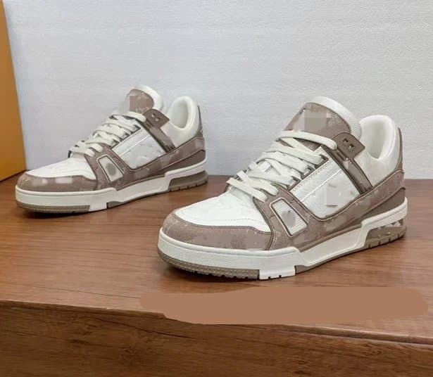 Louis Vuitton LV Trainer Monogram Leather — 浅棕色牛仔
