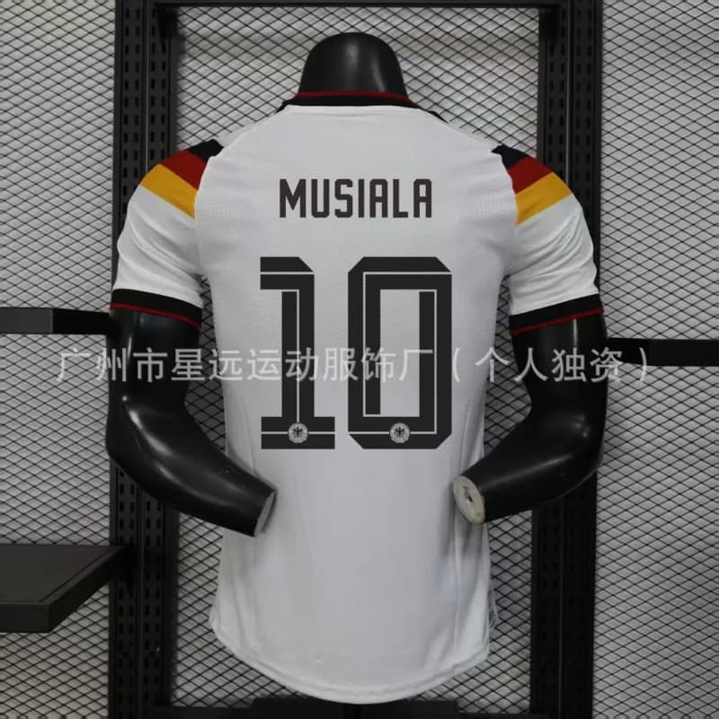 Nike Soccer Jersey J. David #10 — 德国主场10号