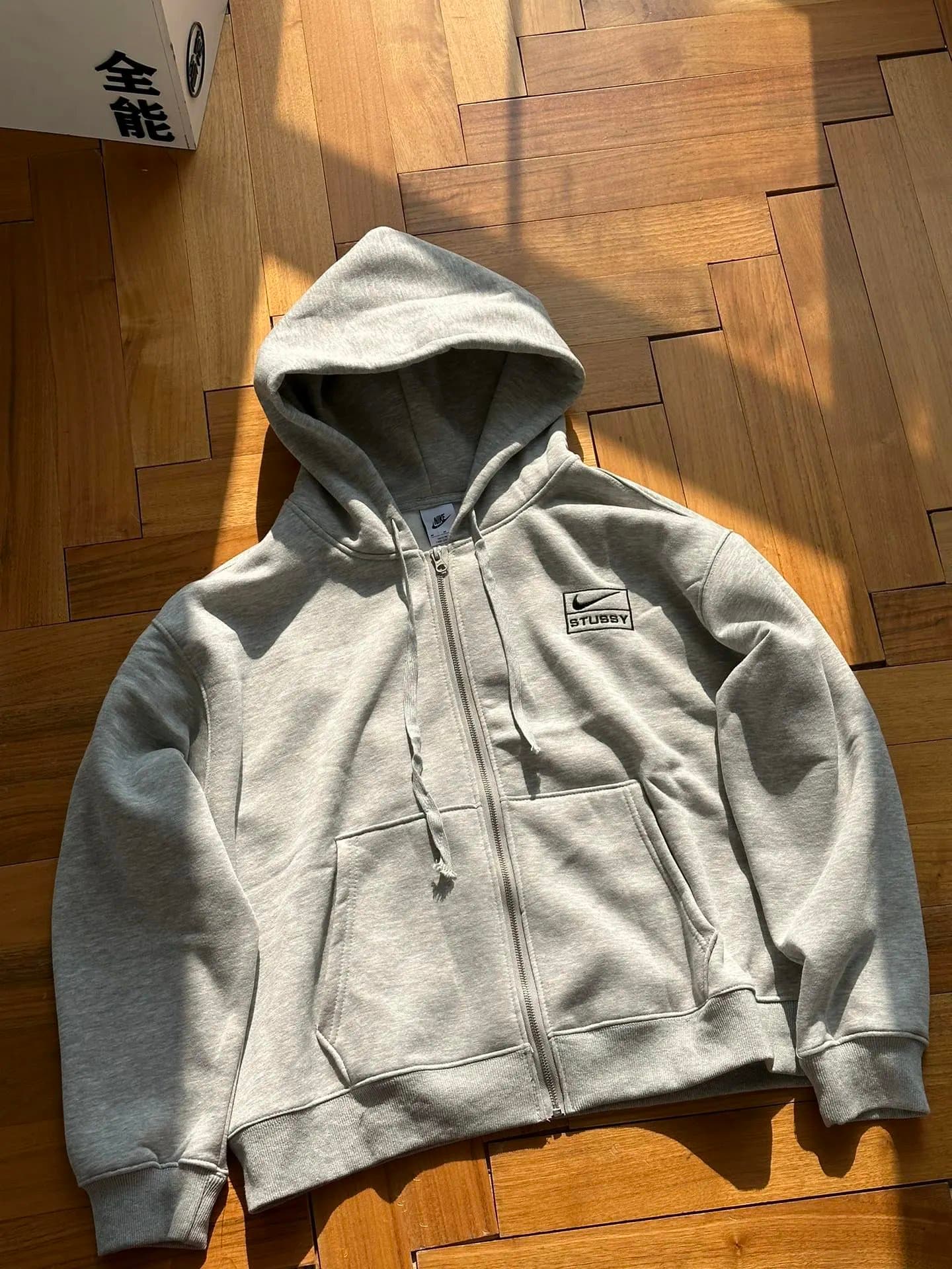 Slim Fit Jeans Distressed Wash — 加绒连帽开衫卫衣 灰色