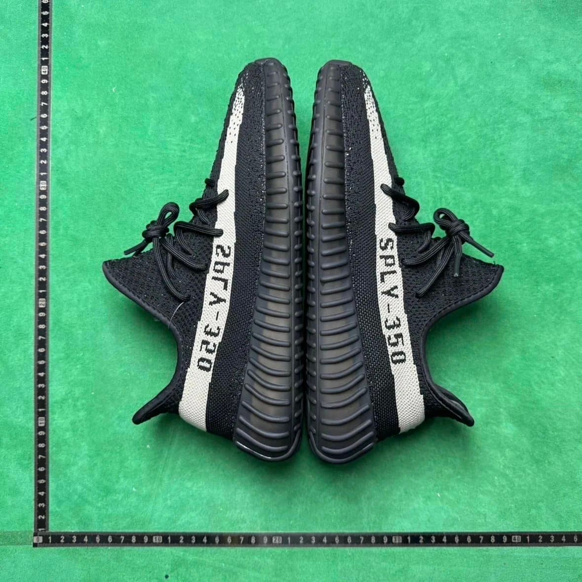 Yeezy Boost 350 V2 Zebra — 24号黑白BY1604