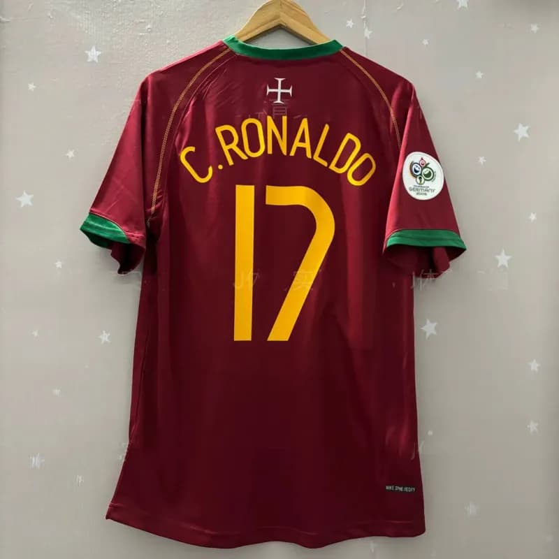 Nike Soccer Jersey Ronaldo 9 — 2006葡萄牙主场印17号+1臂章