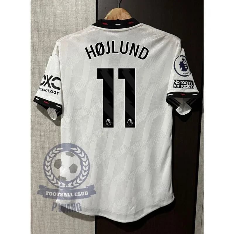 Home Jersey Højlund #11