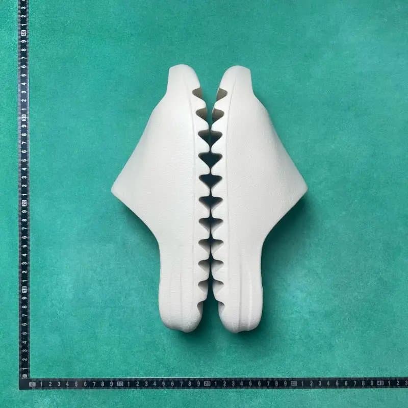 Yeezy Foam Runner Bone — 17号骨白FZ5897