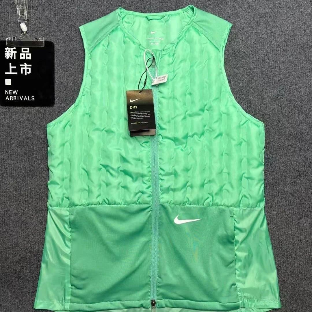 Nike AeroLayer Vest All White — 绿色