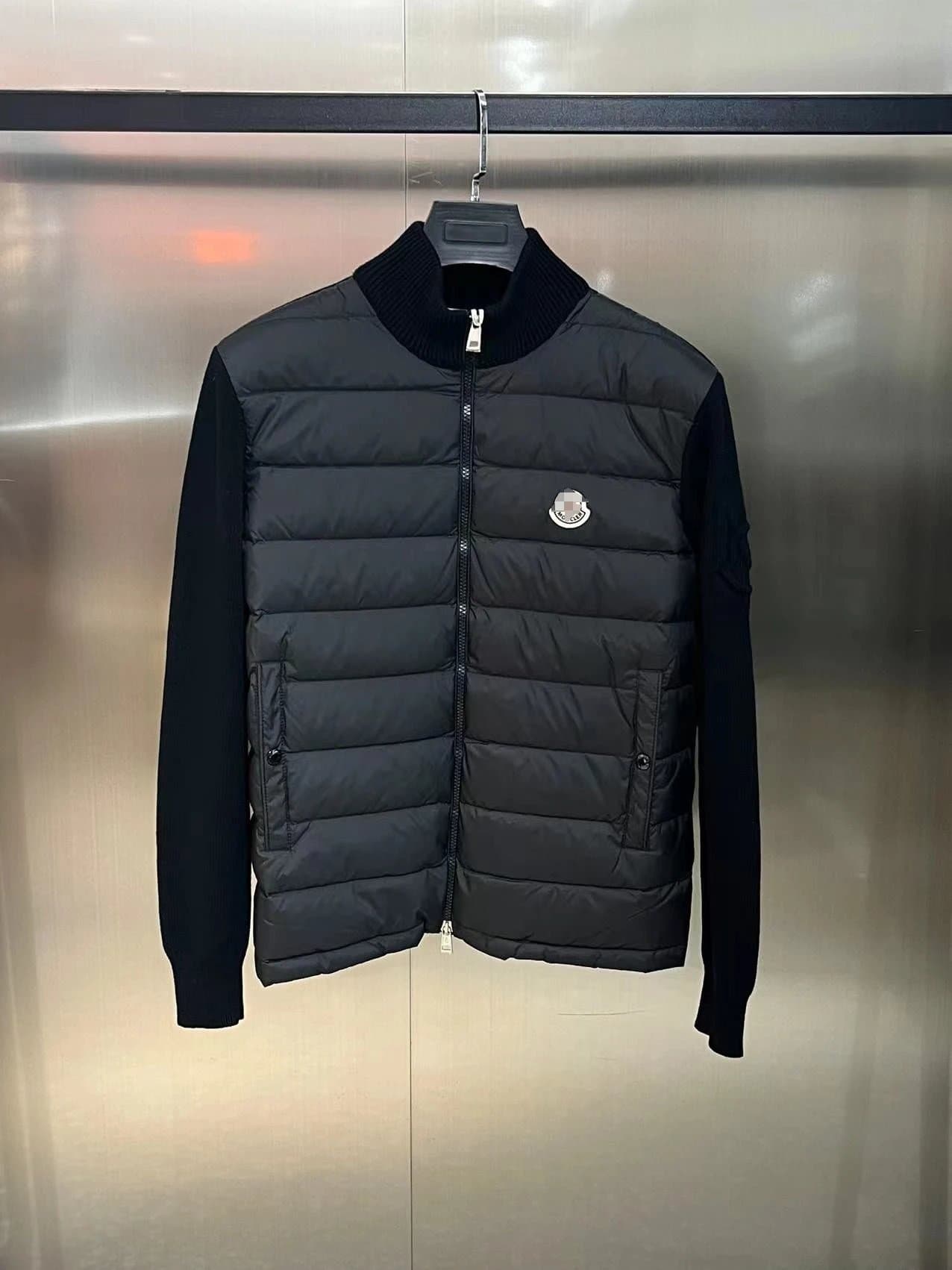 Moncler Knit-Sleeve Puffer Jacket Off-White — 前徽黑色