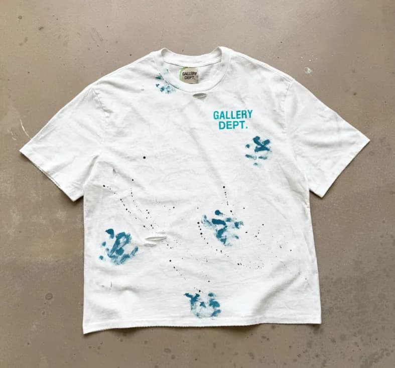Sleeveless Tee Devil Inside Graphic — Cts-129 model