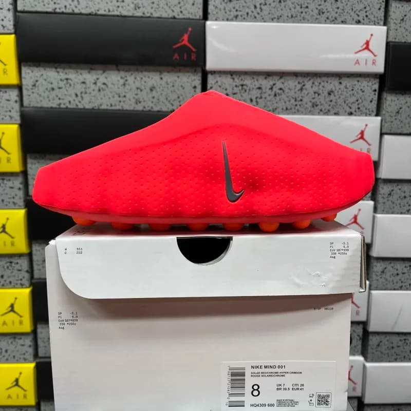 Nike Air Max 001 Solar Red/Chrome