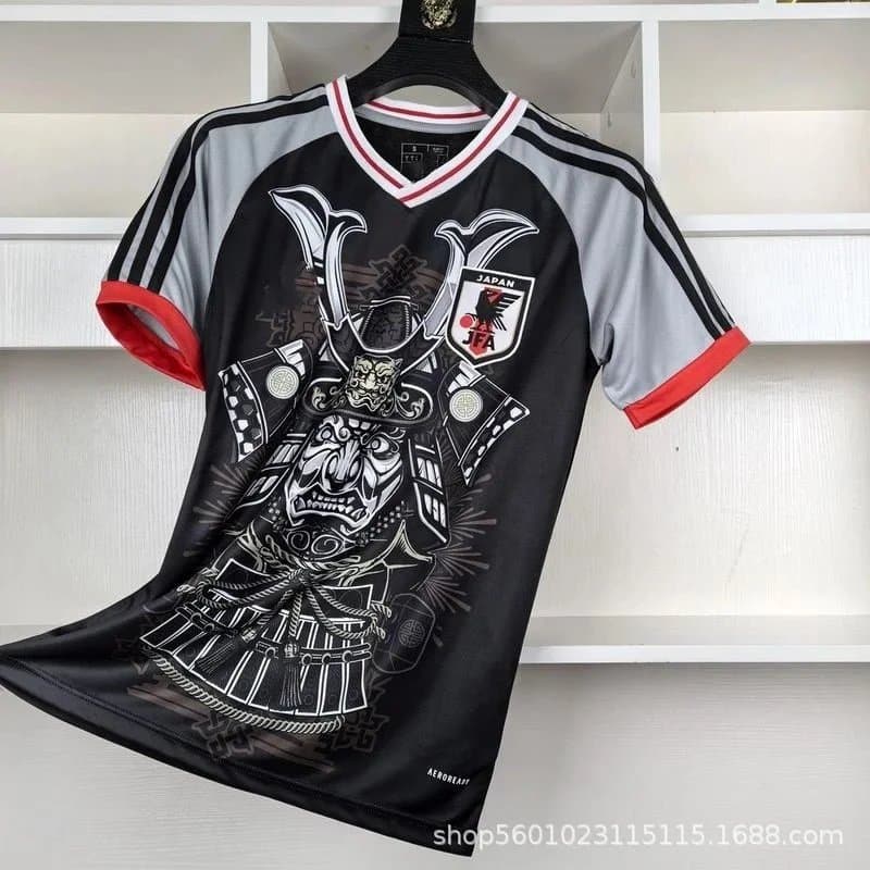 Versace Graphic Tee Medusa Baroque Print — 31