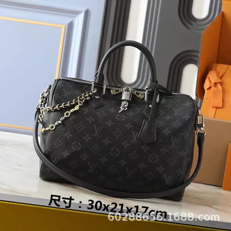 Louis Vuitton Keepall 50 Monogram Canvas — 109