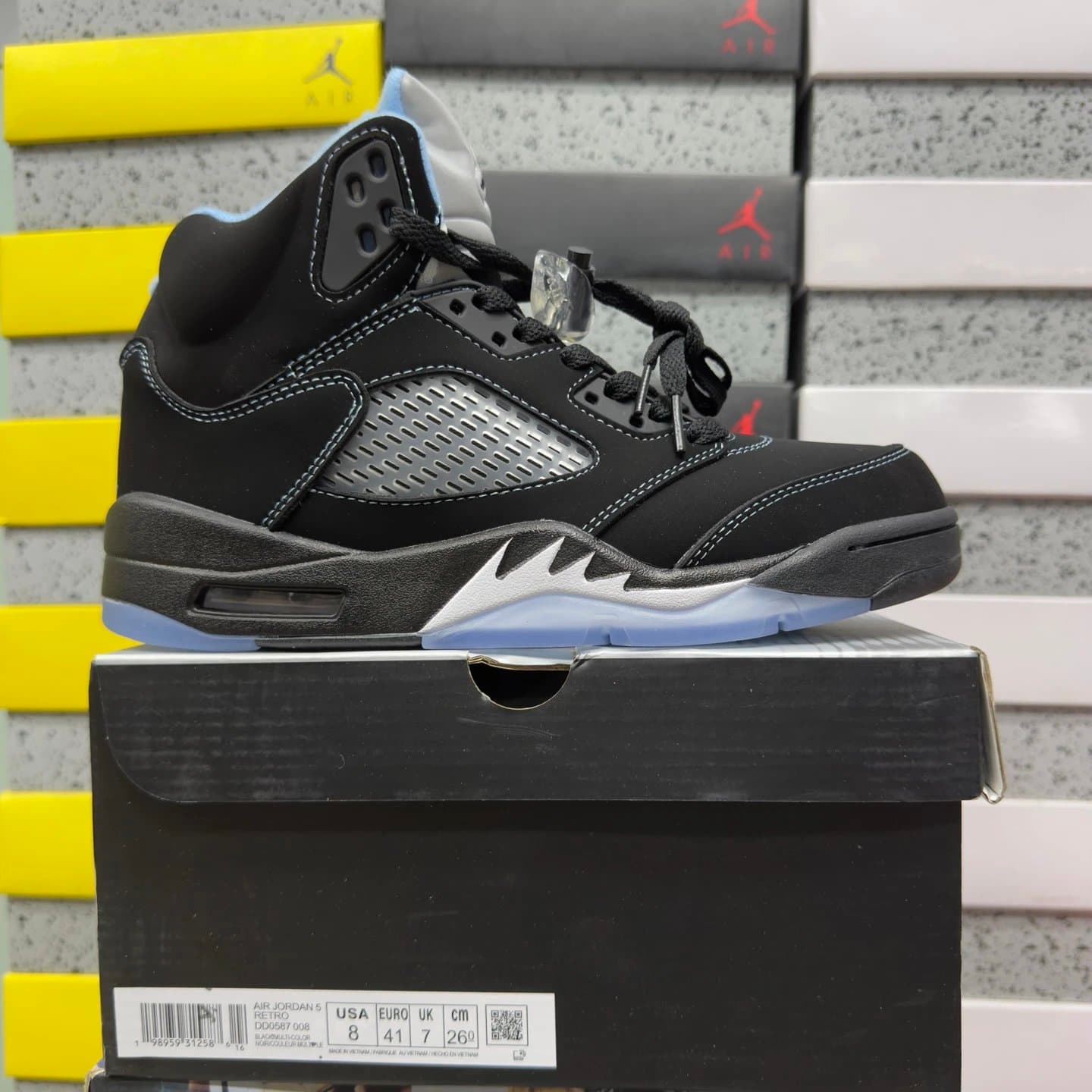 Air Jordan 5 Retro Black/Metallic Silver/University Blue