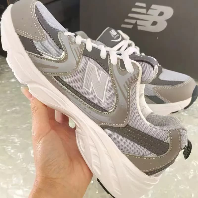New Balance NB 530 White Green — 浅灰