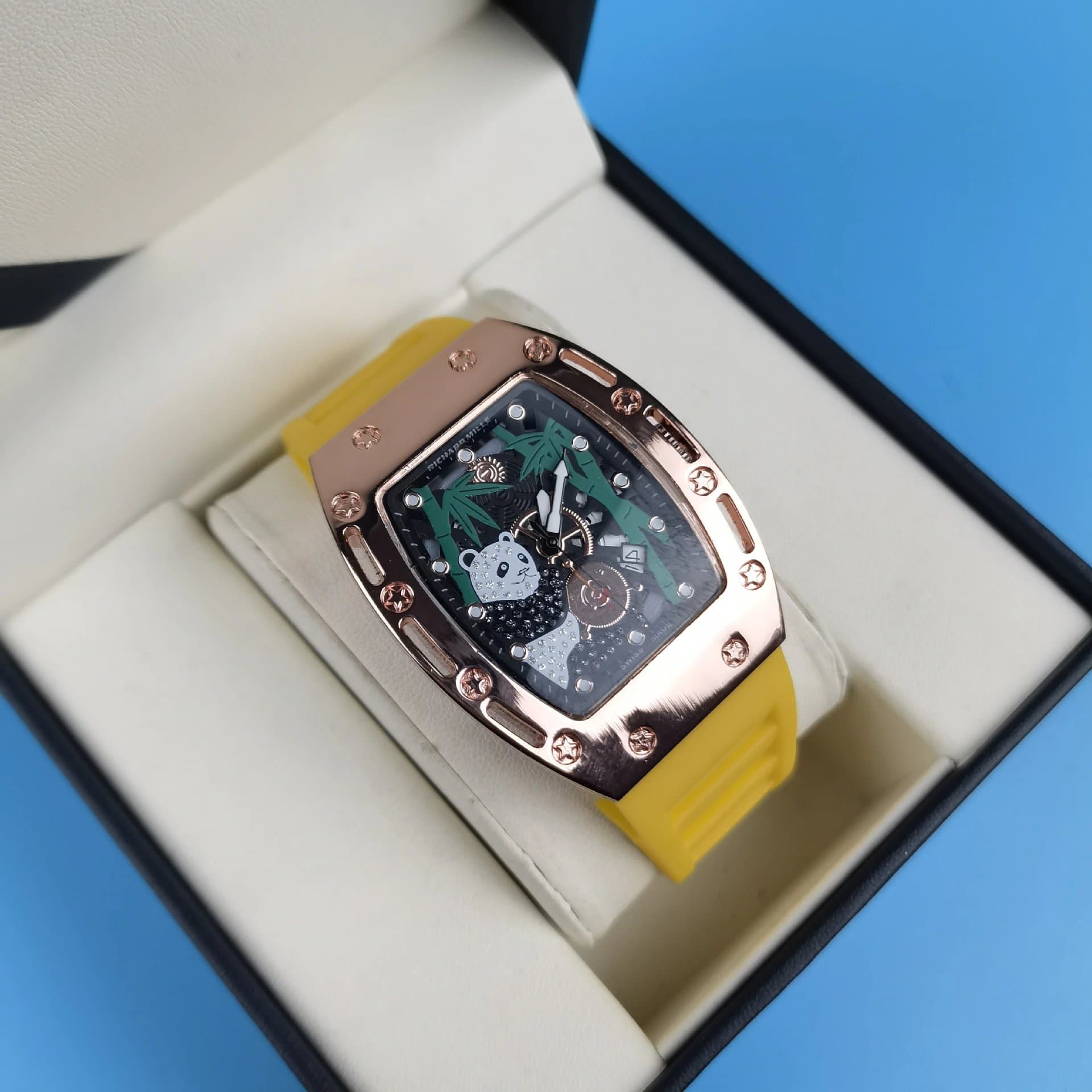 Richard Mille RM 011 Chronograph — 理查德熊猫硅胶黄