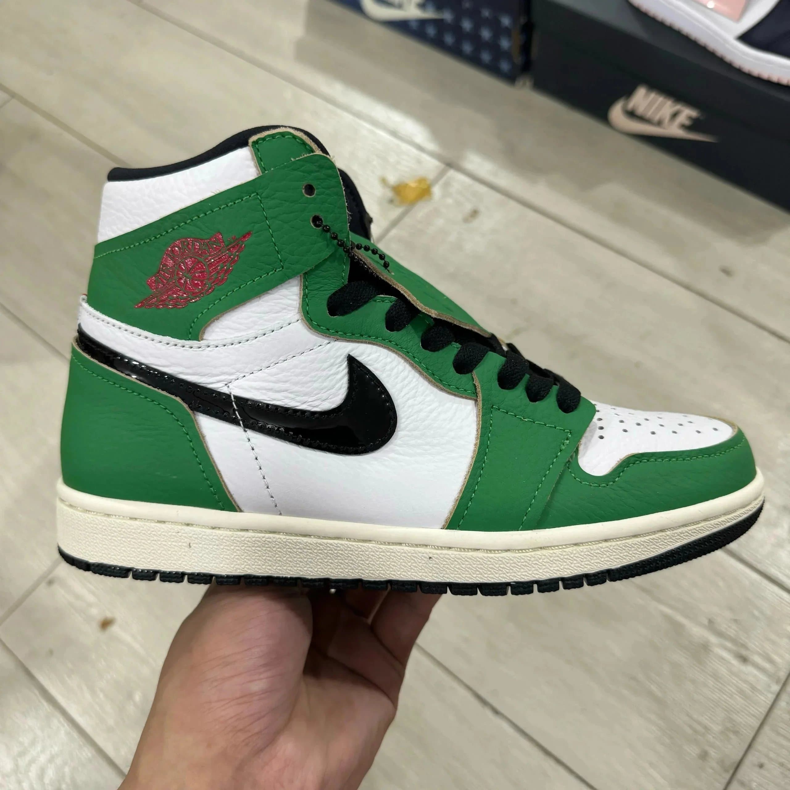 Air Jordan 1 High Chicago — 小喜力