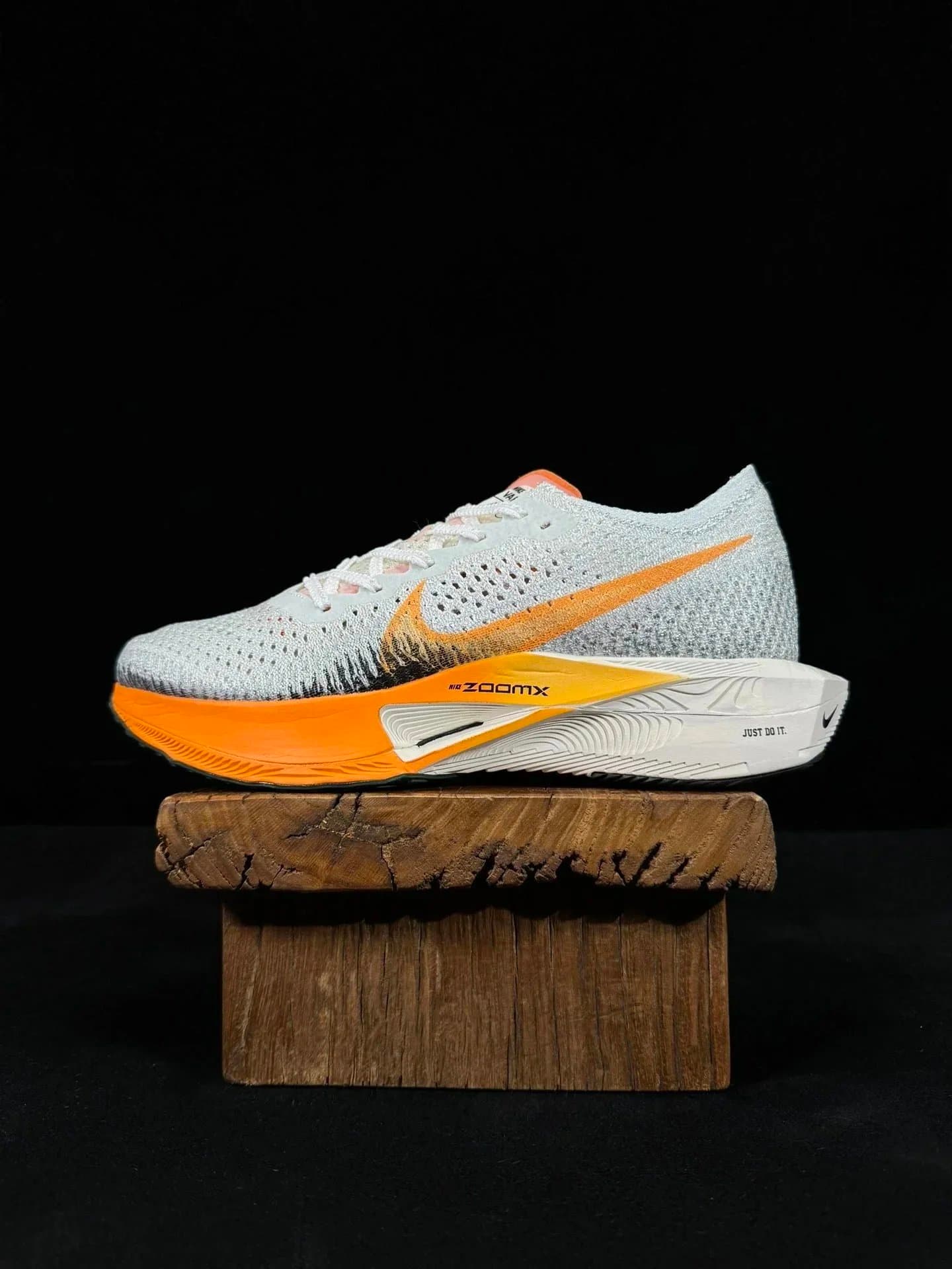 Nike ZoomX Vaporfly Neon Volt — GT版本 NEXT% 3 FV3633-081 白黄色