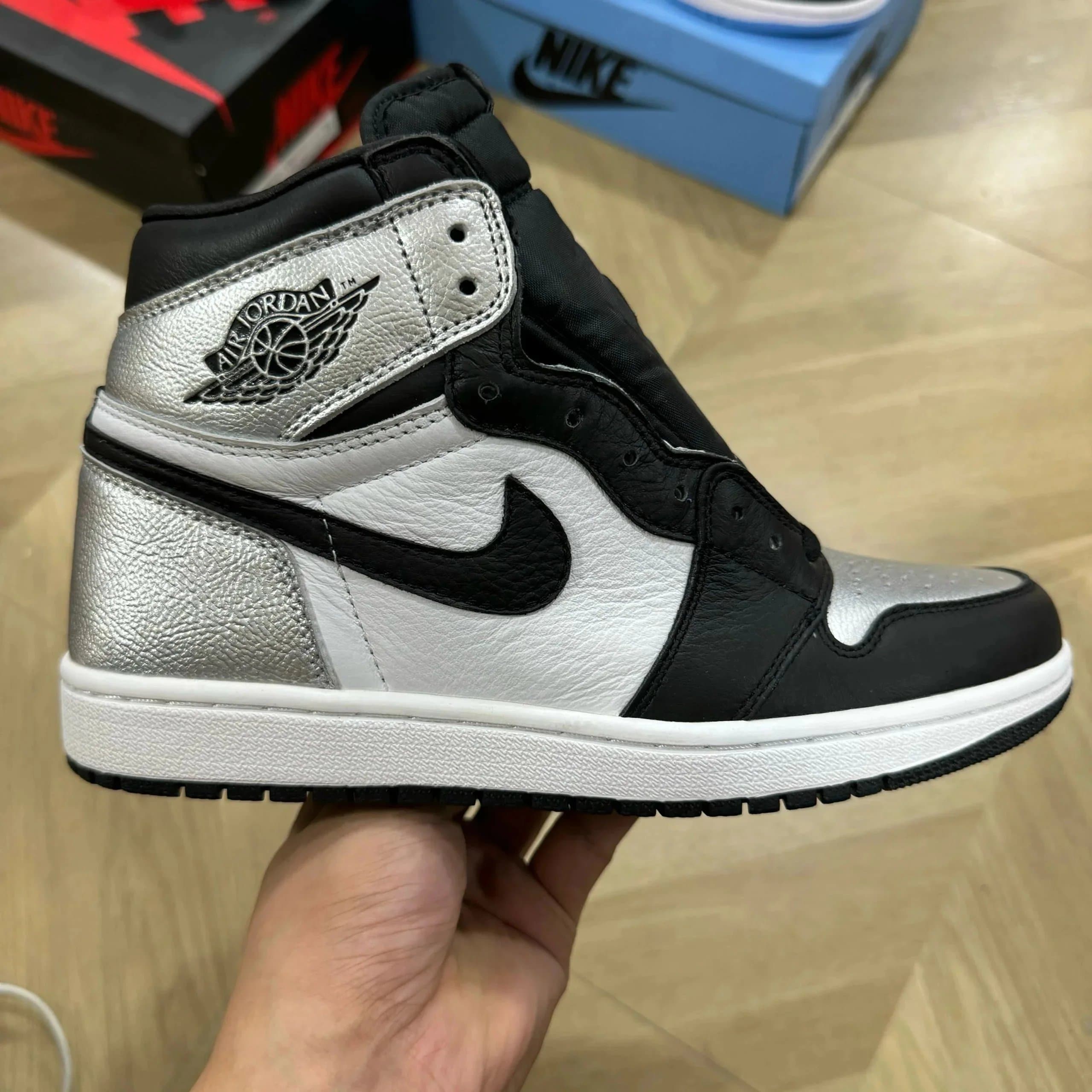 Air Jordan 1 High Olive — 11黑银脚趾