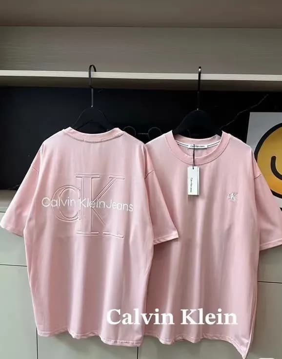 Calvin Klein Logo T-Shirt Embroidered CK — 粉红色