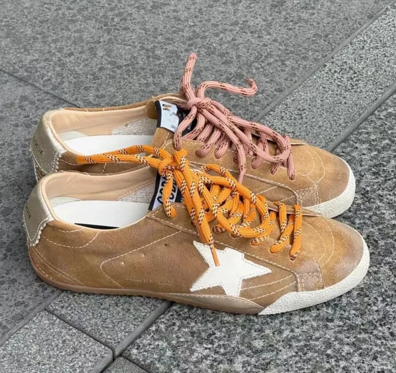 Golden Goose Superstar Distressed Silver Star — T棕色