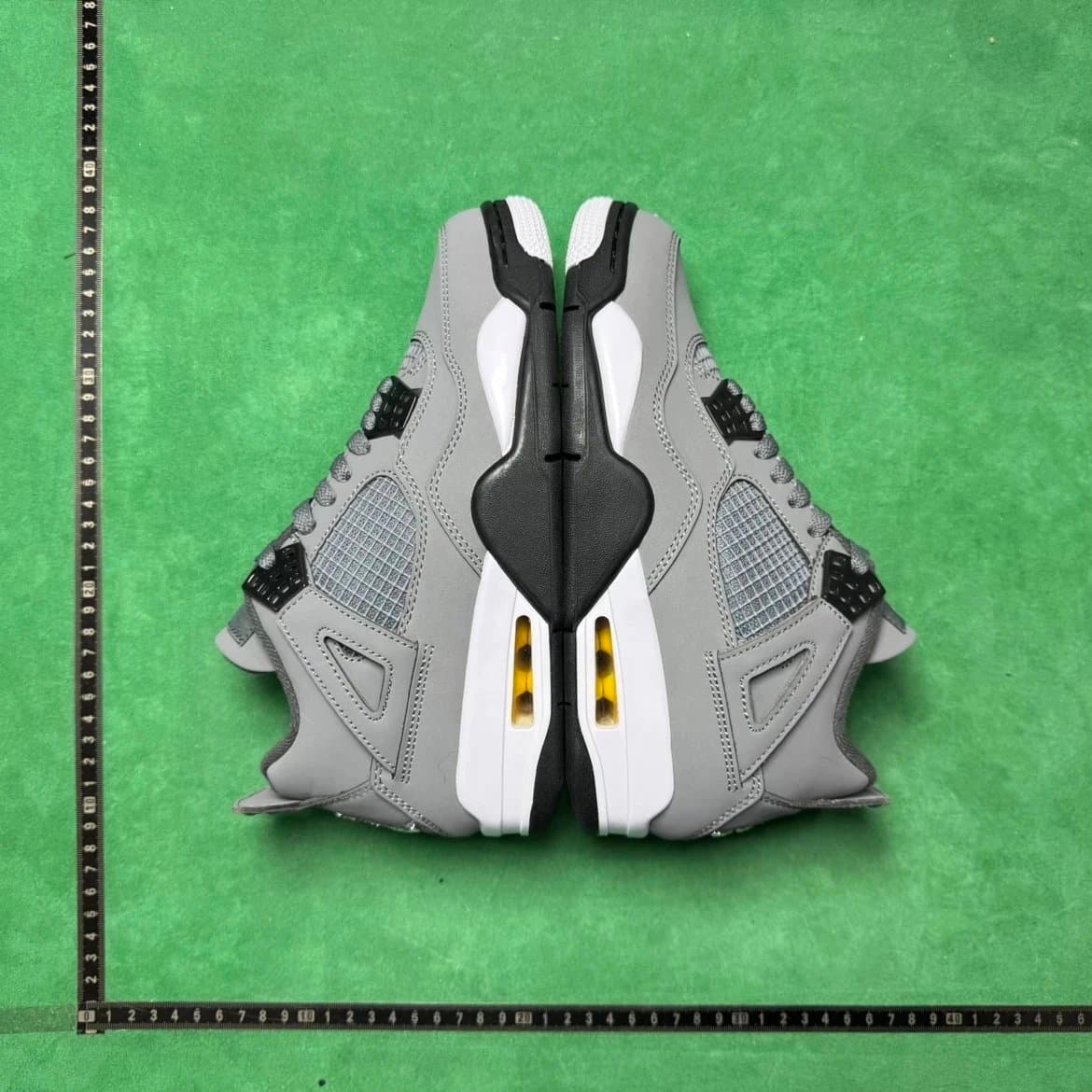 Air Jordan 4 Thunder — 13号灰老鼠酷灰308497 007