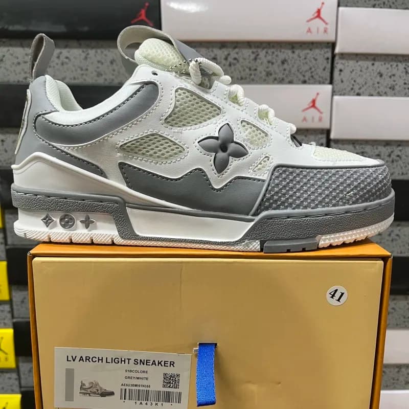 Louis Vuitton LV Arch Light Sneaker White/Grey — GREY WHITE 白灰