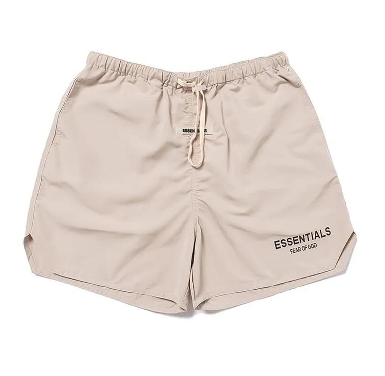 Fear of God Essentials Logo Shorts Essentials — 尼龙卡其色
