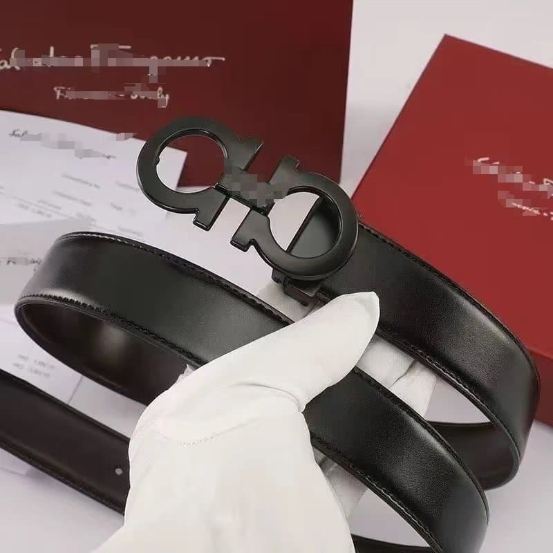 Ferragamo Gancini Belt Embossed Logo — 平纹 黑扣