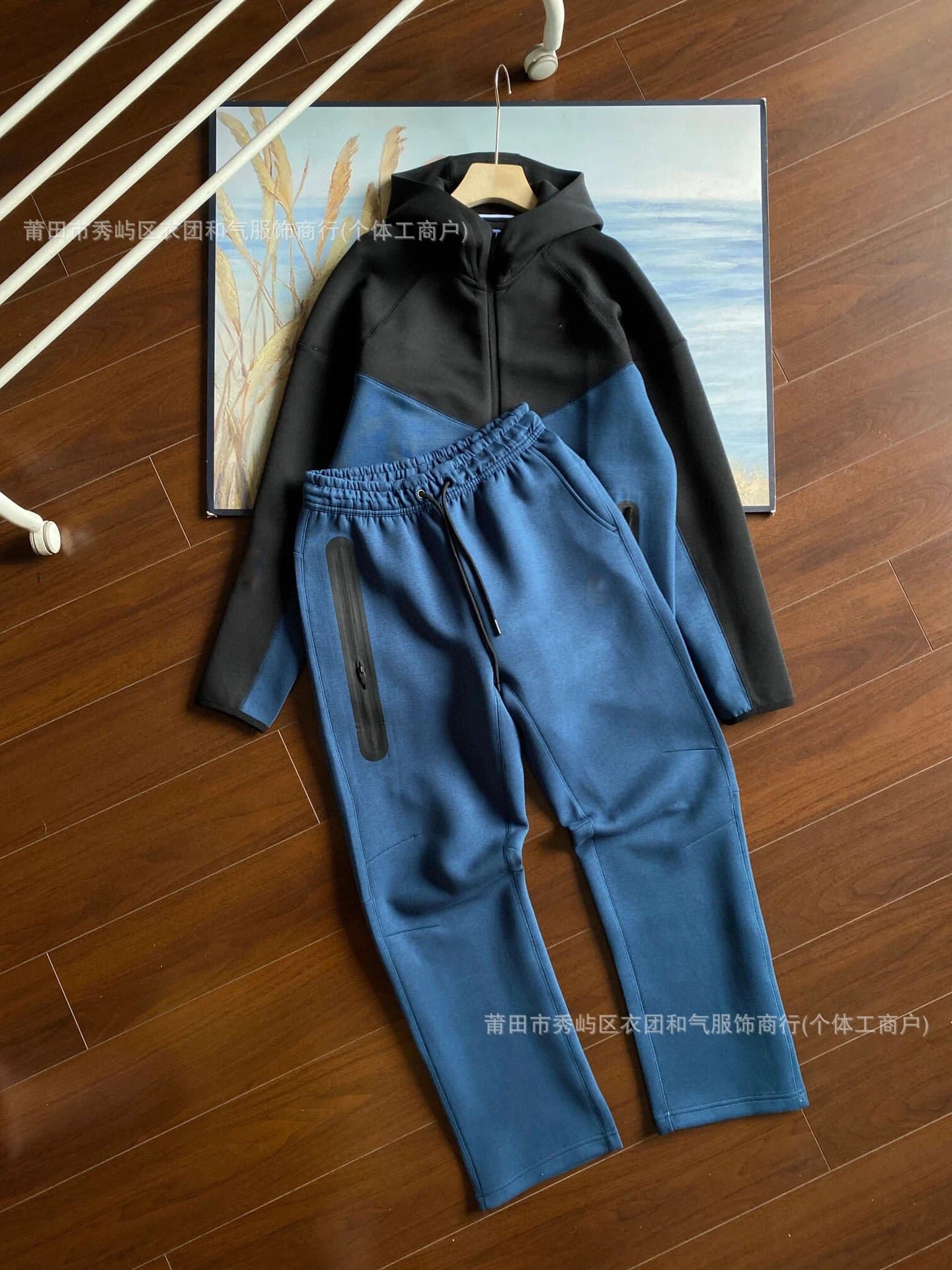 Lululemon Hooded Zip-Up Jacket and Joggers Set Cloud Blue — 黑拼蓝