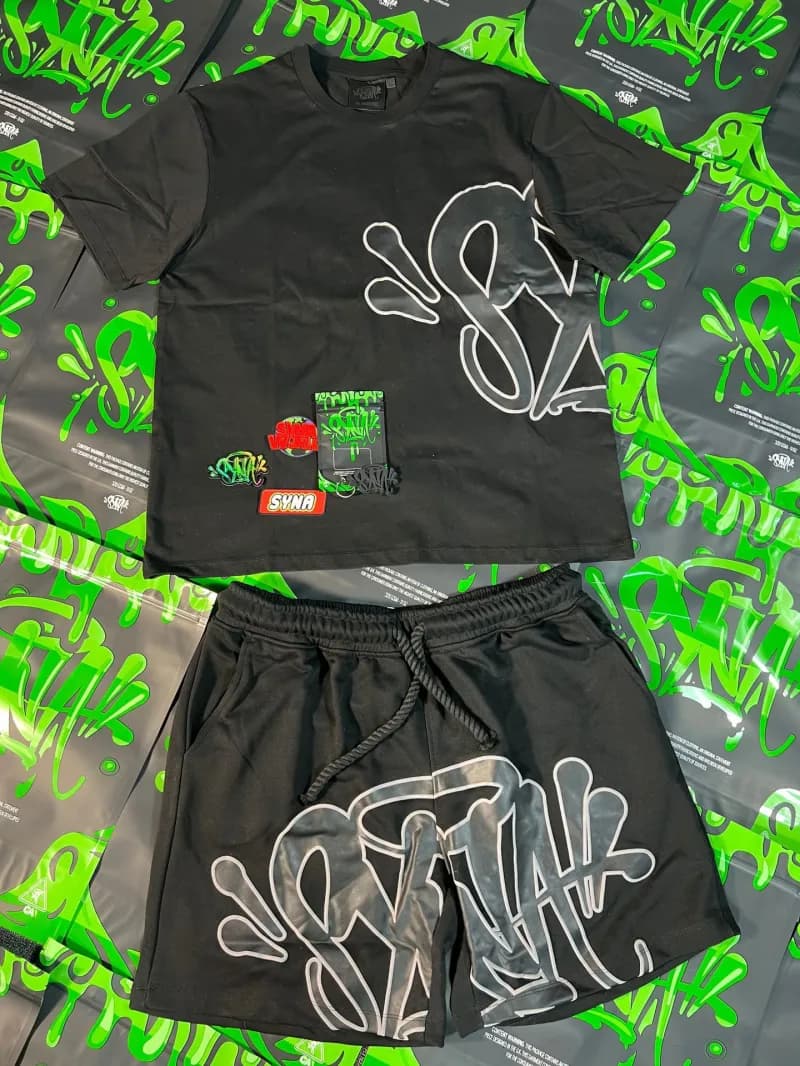 Sp5der Graphic Tee & Shorts Set Graffiti Logo