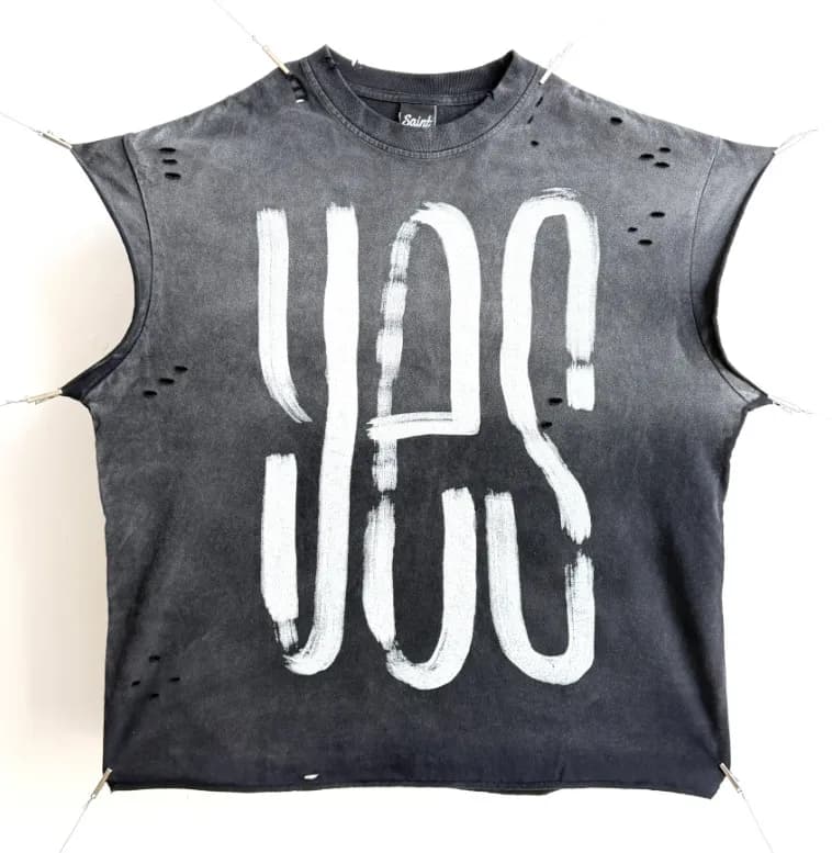 Sleeveless Tee Devil Inside Graphic — Crv-17 model