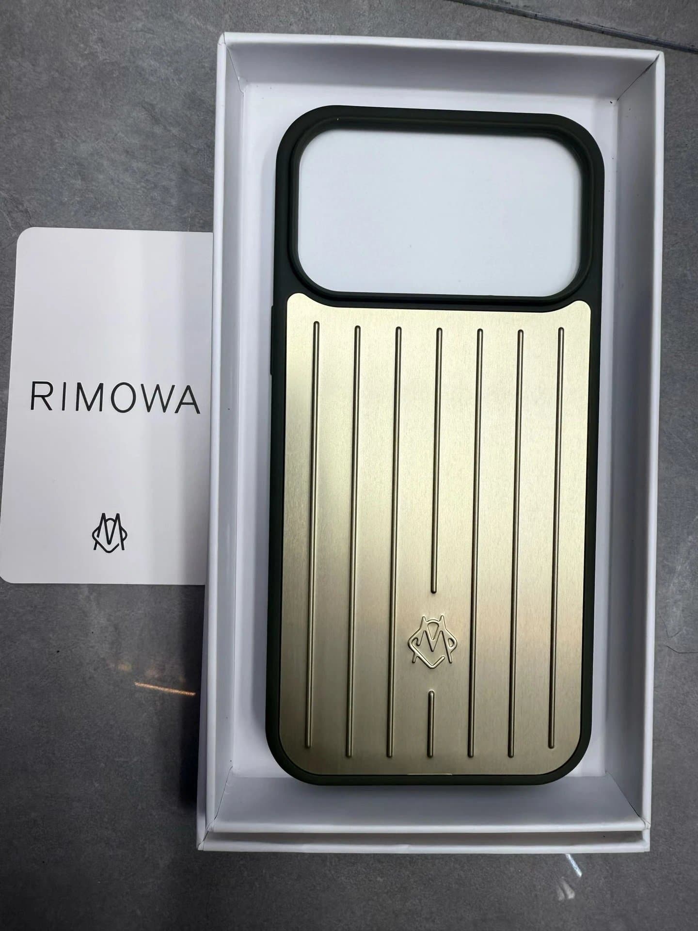 Rimowa Phone Case Ribs Design — 行李箱-绿金