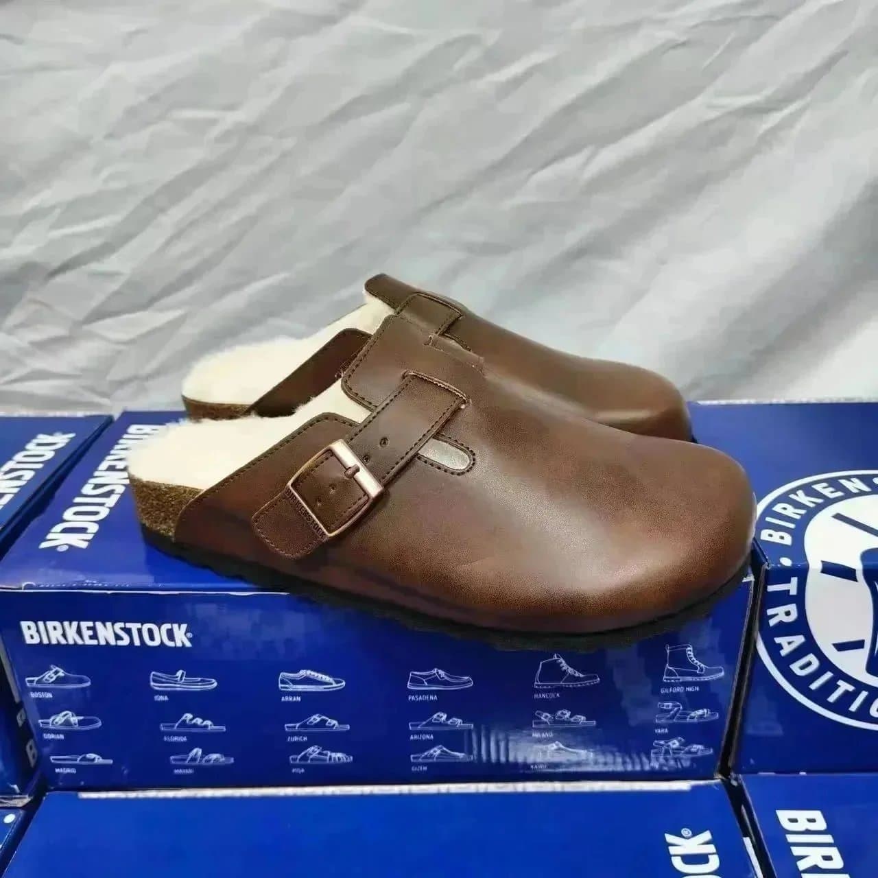 Birkenstock Boston Clog Suede — 棕色皮面加绒