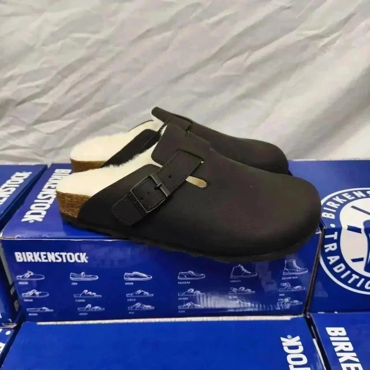Birkenstock Boston Clog Suede — 黑色皮面加绒