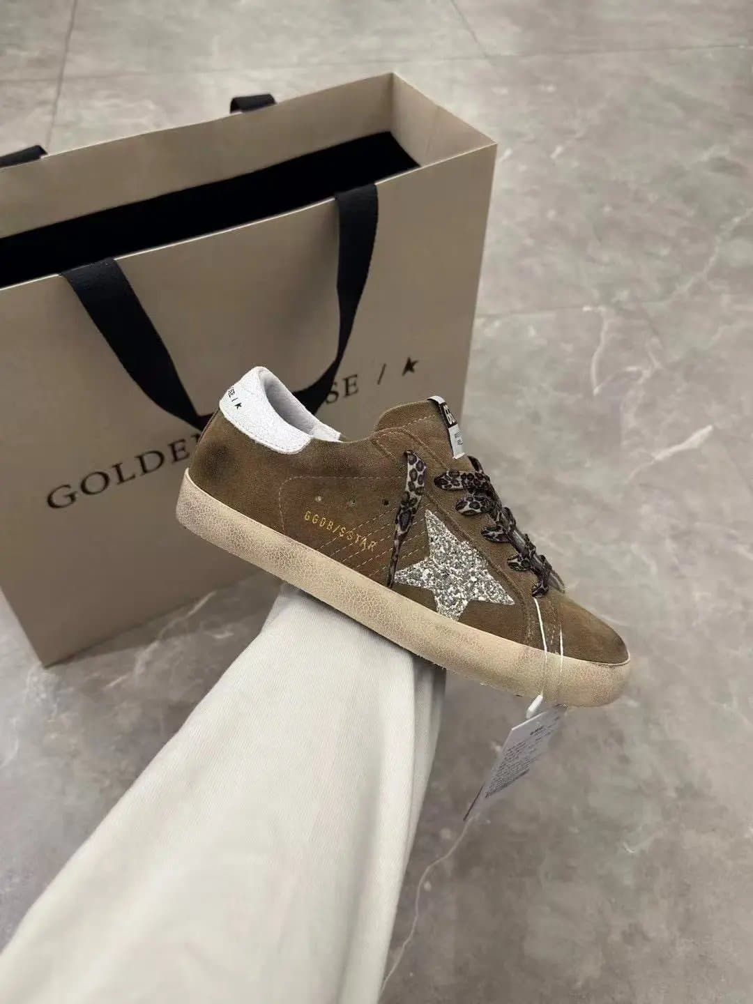Golden Goose Ball Star Distressed Green — 35